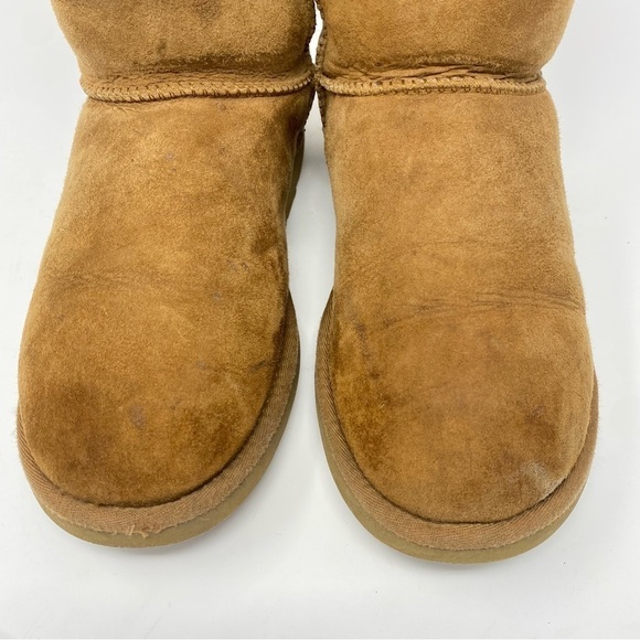 UGG Tan Winter Boots - Picture 4 of 11